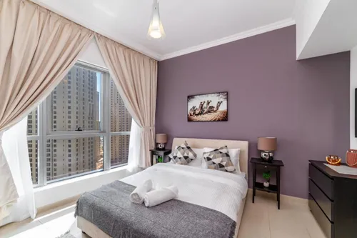 1 Bedroom Apartment in Bay Central West