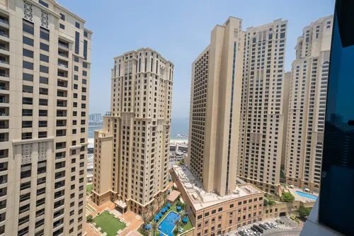1 Bedroom Apartment in Shemara Tower