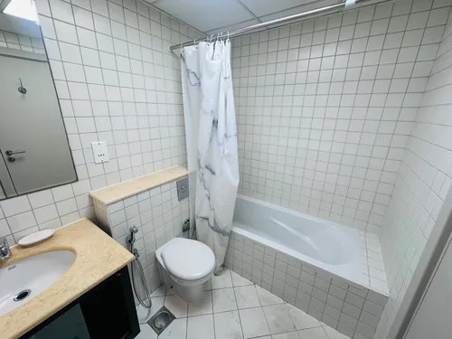 2 Bedrooms Apartment in Marina Quays West