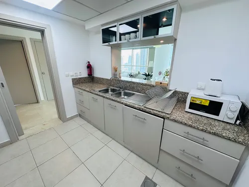 2 Bedrooms Apartment in Marina Quays West