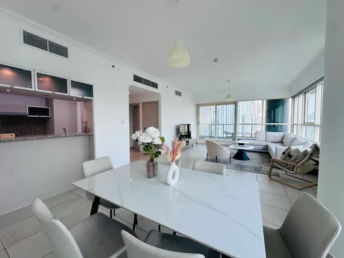 2 Bedrooms Apartment in Marina Quays West