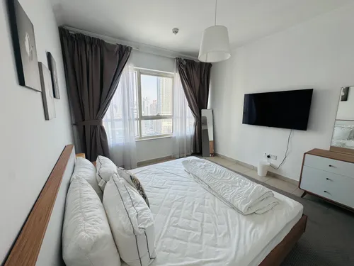 2 Bedrooms Apartment in Marina Quays West