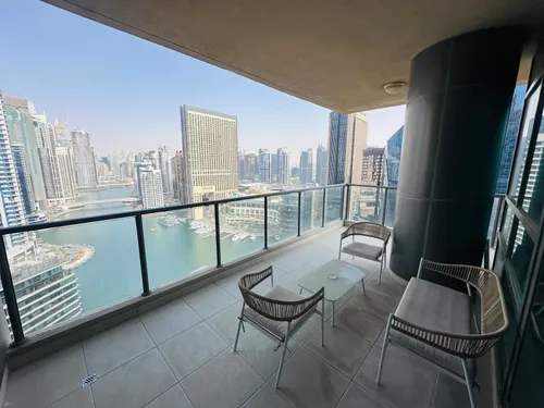 2 Bedrooms Apartment in Marina Quays West