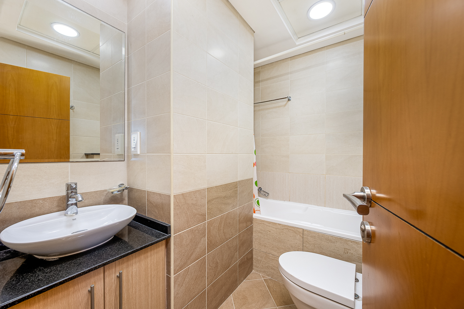 3 Bedrooms Apartment in Ocean Heights