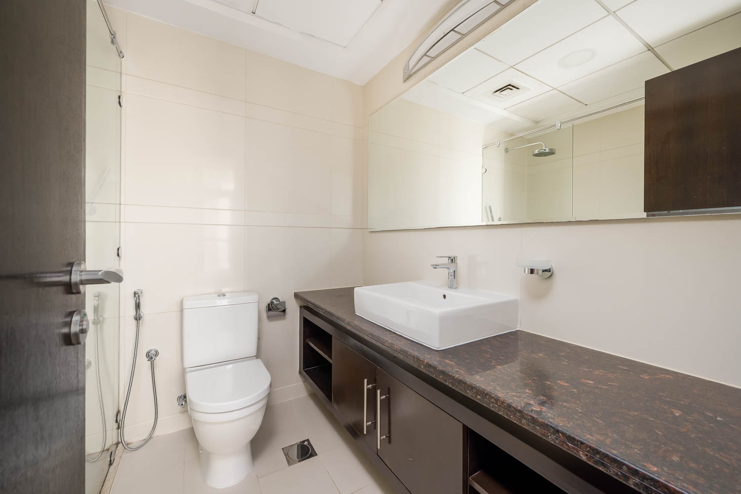 3 Bedrooms Apartment in 23 Marina