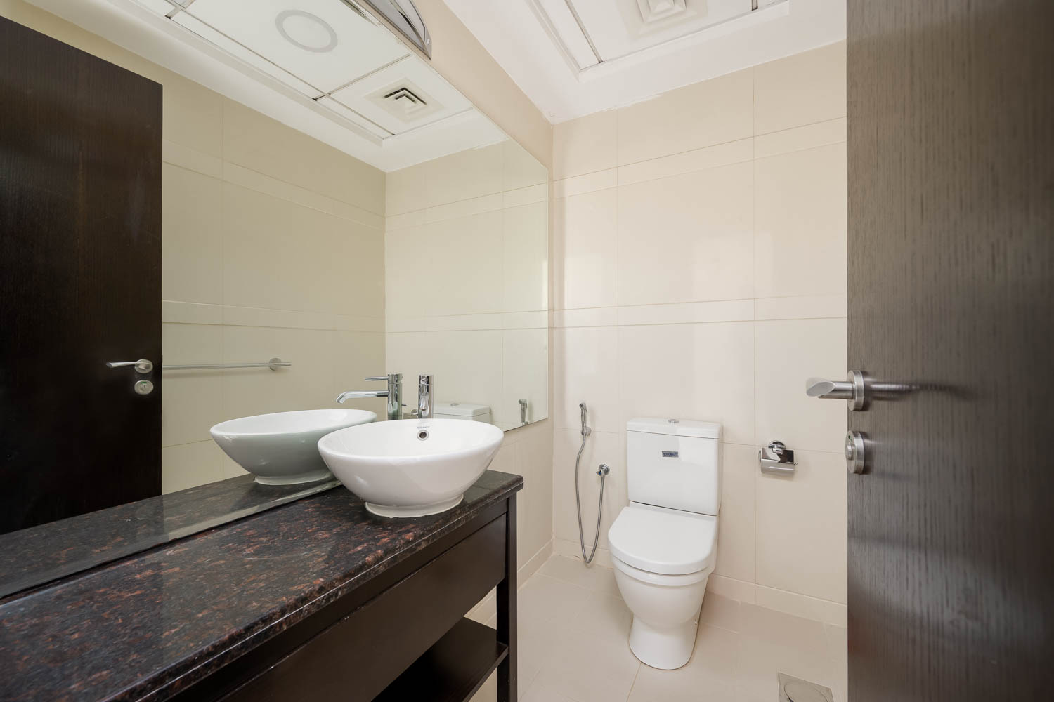 3 Bedrooms Apartment in 23 Marina