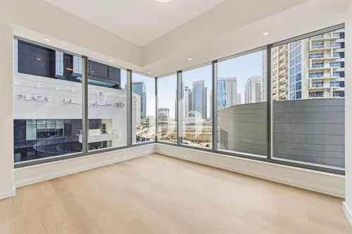 Upgraded | Vacant | Marina Views