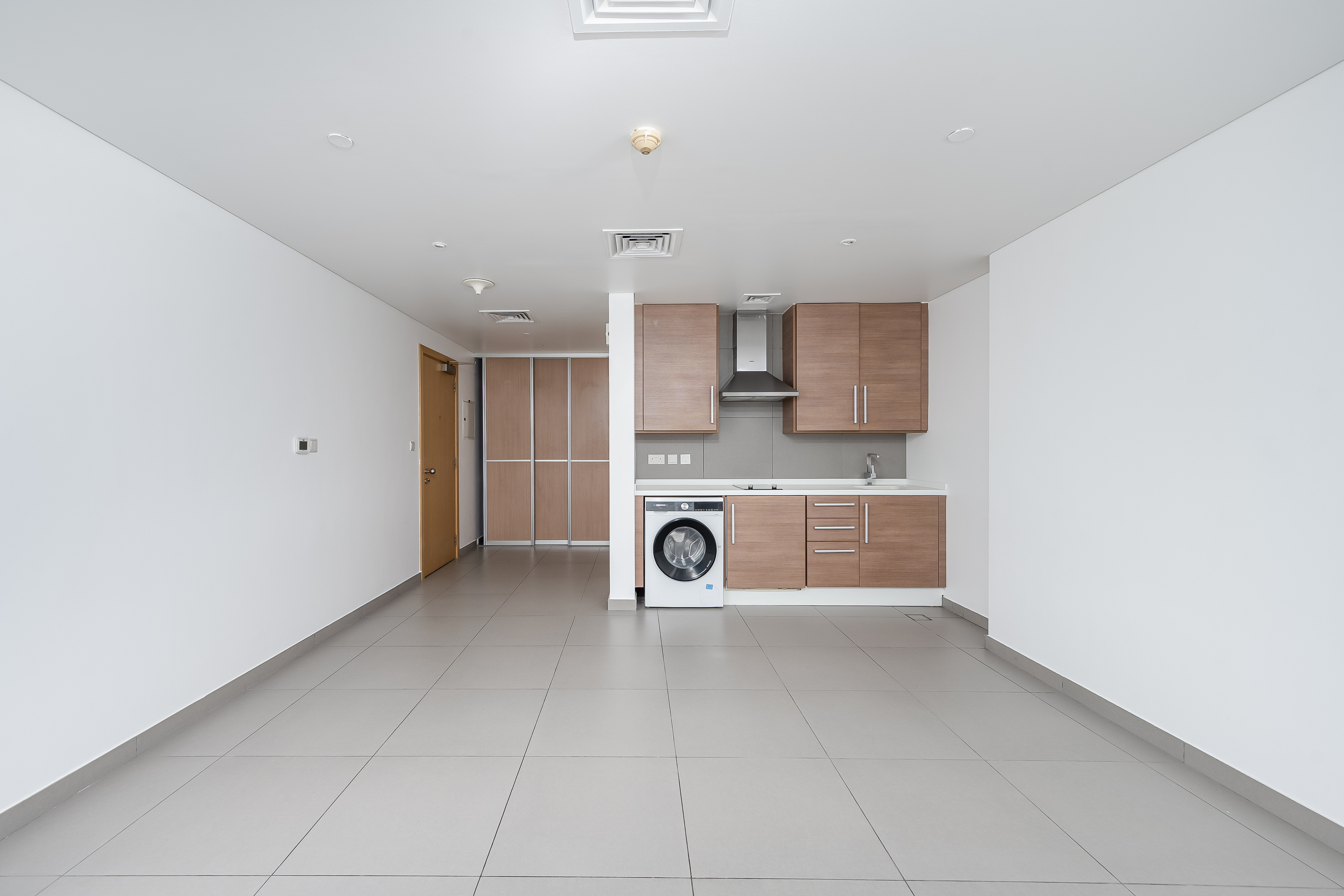  Apartment in Ariyana Tower