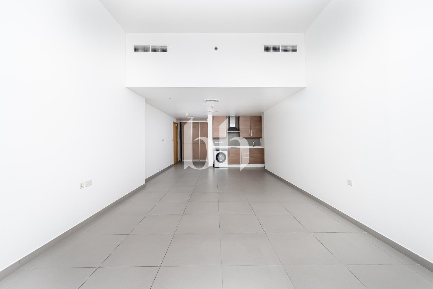 Spacious Studio | White Goods Included | Ready Now