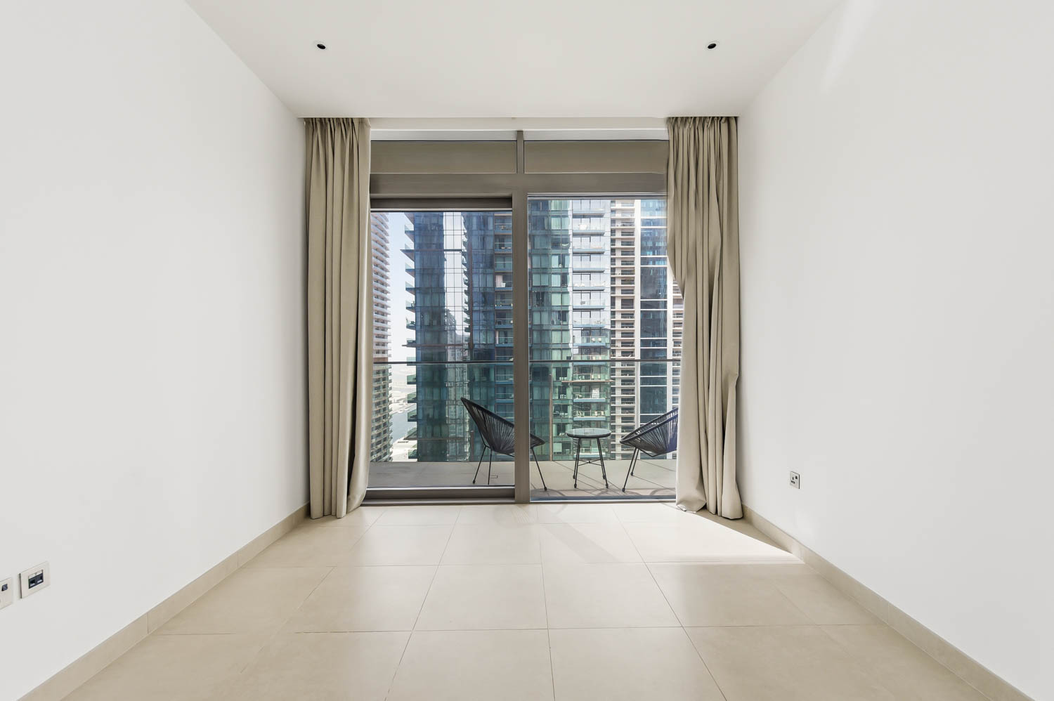 2 Bedrooms Apartment in Marina Gate 1