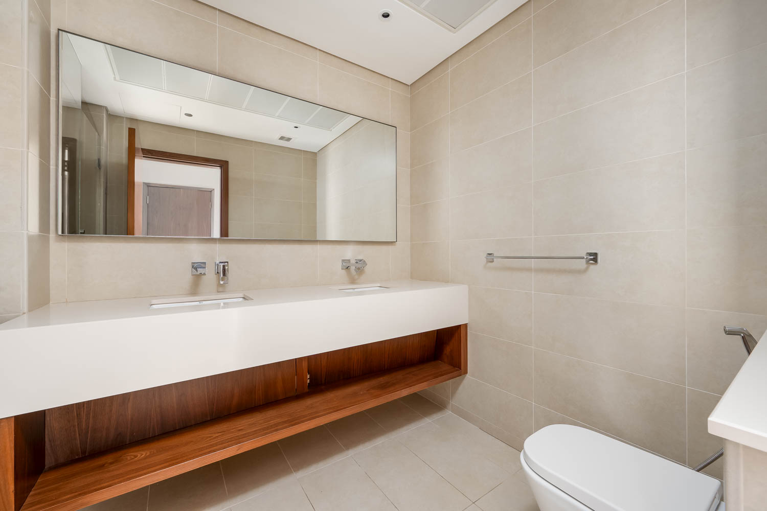 2 Bedrooms Apartment in Marina Gate 1