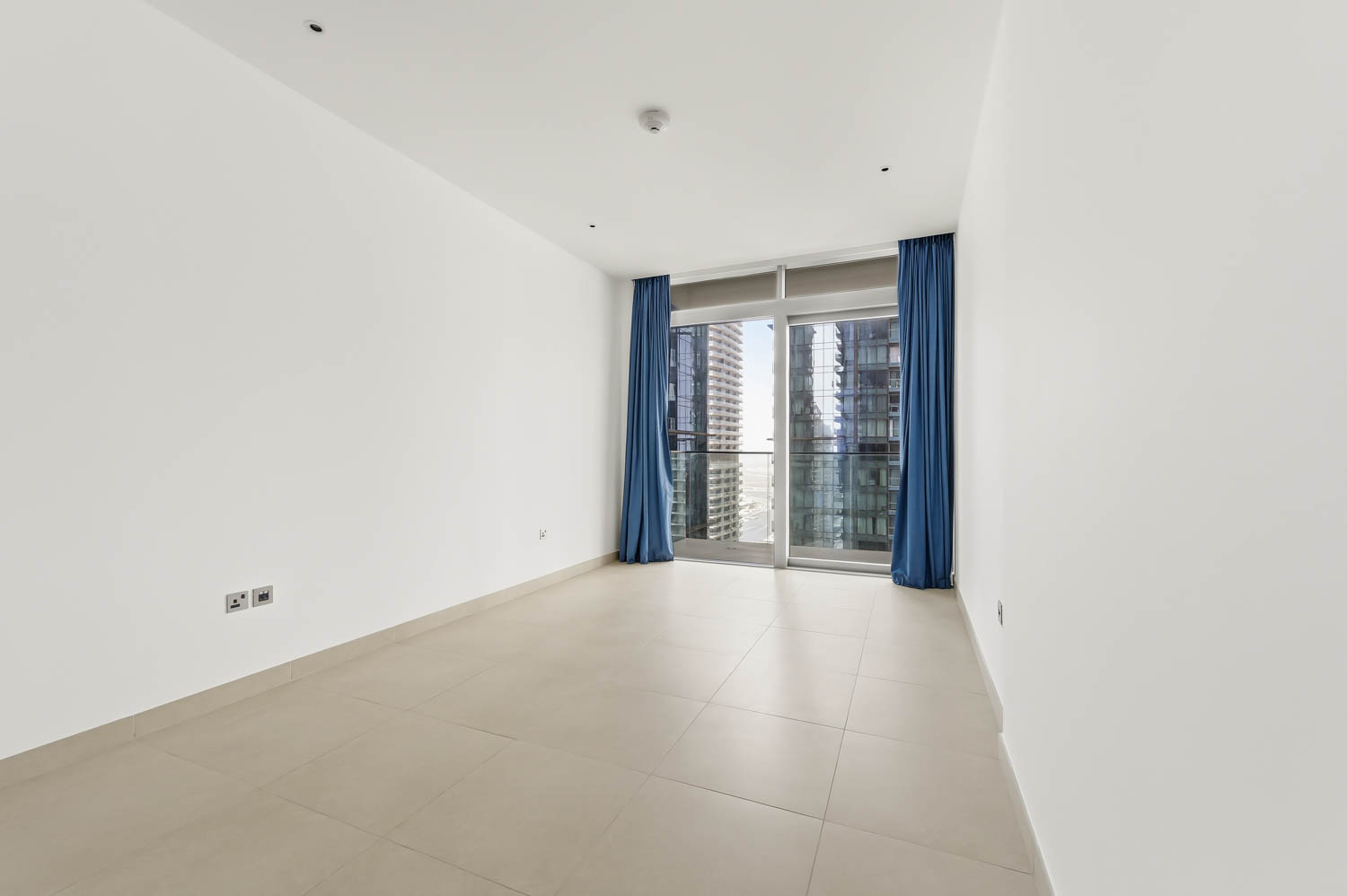 2 Bedrooms Apartment in Marina Gate 1