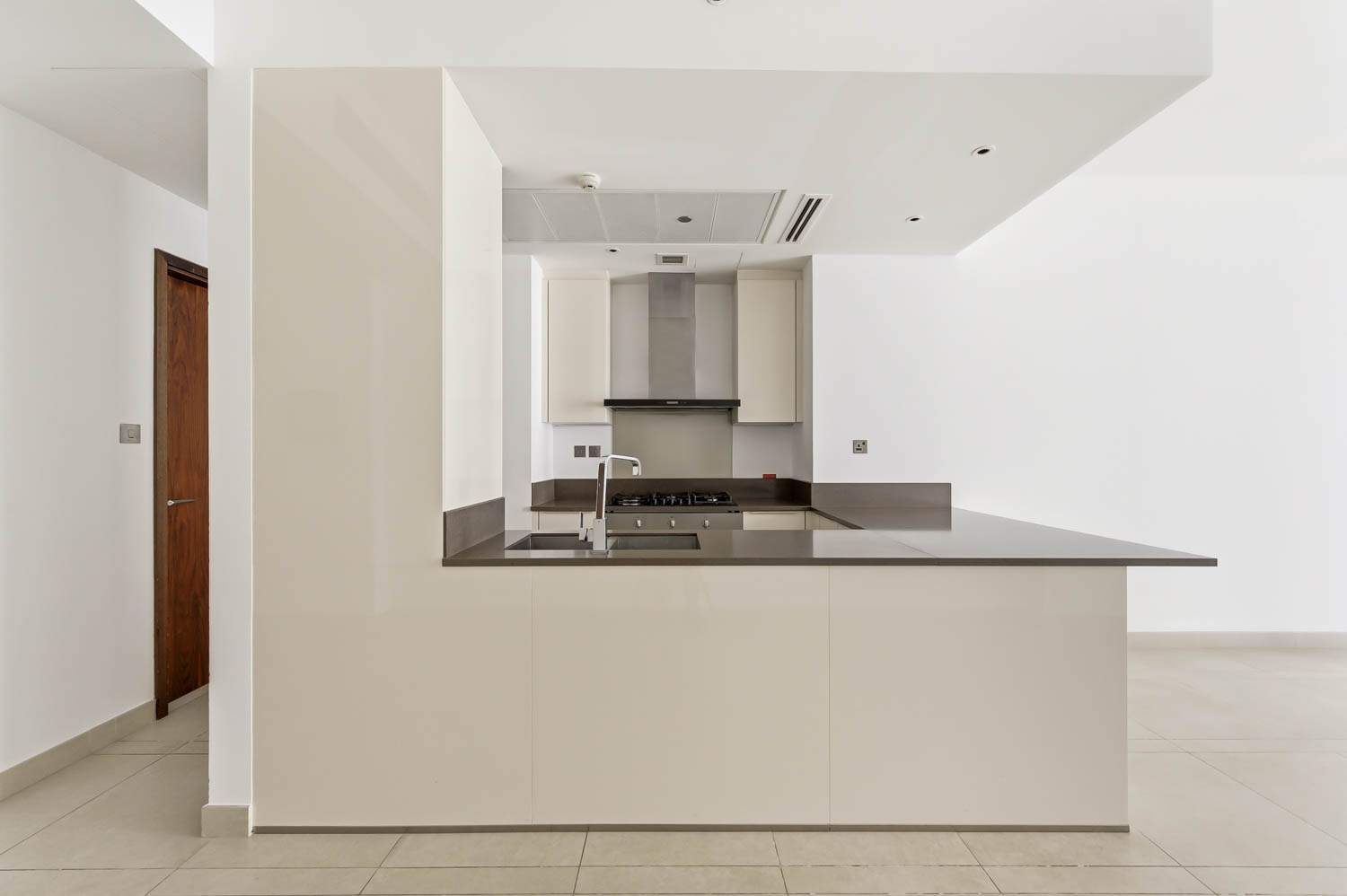 2 Bedrooms Apartment in Marina Gate 1