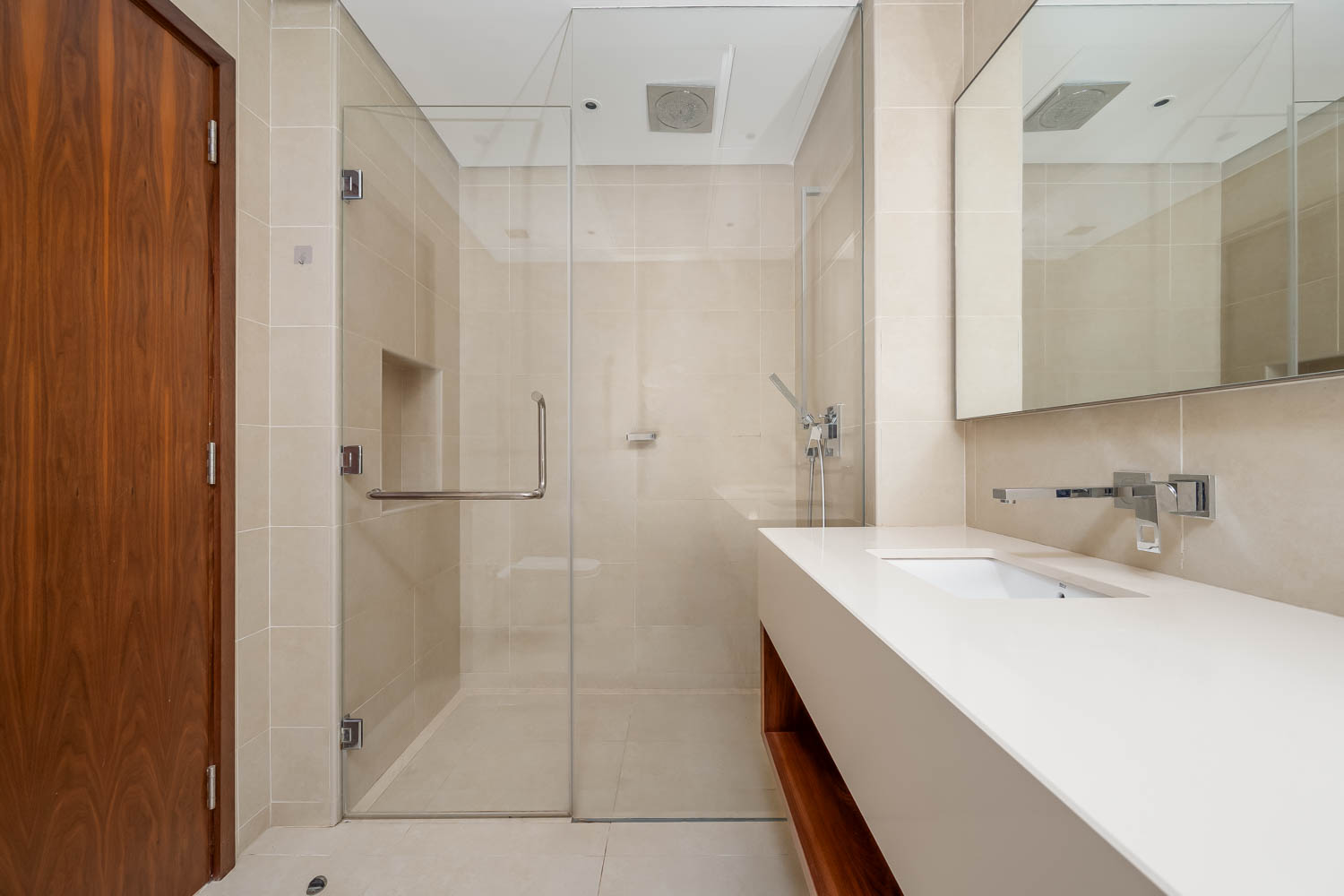 2 Bedrooms Apartment in Marina Gate 1