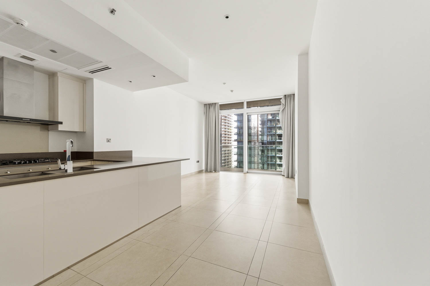 2 Bedrooms Apartment in Marina Gate 1