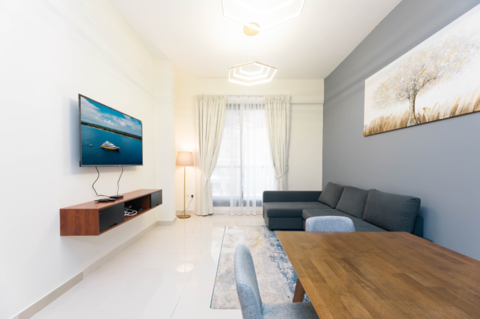 1 Bedroom Apartment in Escan Tower