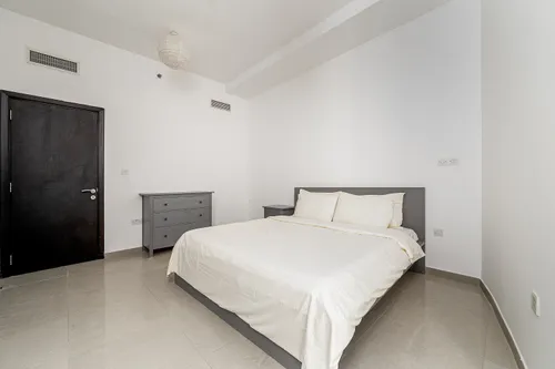 3 Bedrooms Apartment in Marina Wharf 1