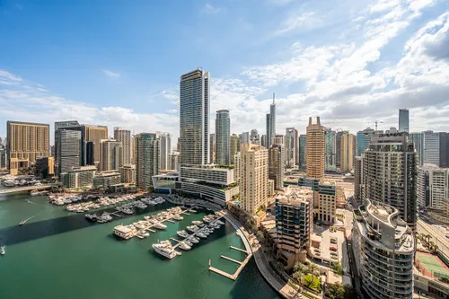 3 Bedrooms Apartment in Marina Wharf 1