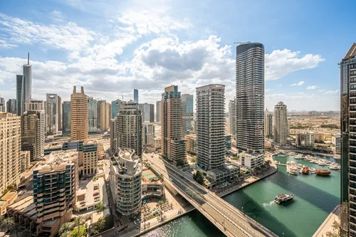 3 Bedrooms Apartment in Marina Wharf 1