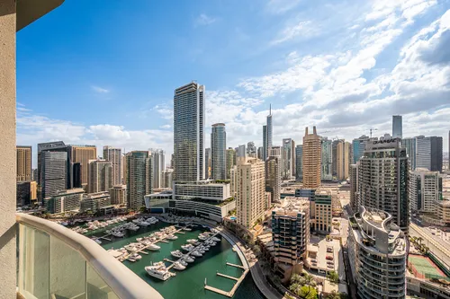 3 Bedrooms Apartment in Marina Wharf 1