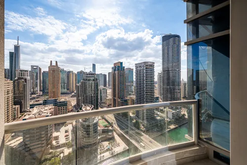 3 Bedrooms Apartment in Marina Wharf 1