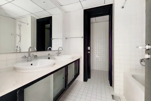 2 Bedrooms Apartment in Al Majara 1