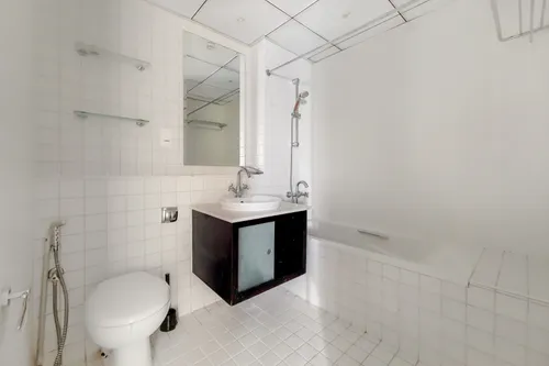 2 Bedrooms Apartment in Al Majara 1