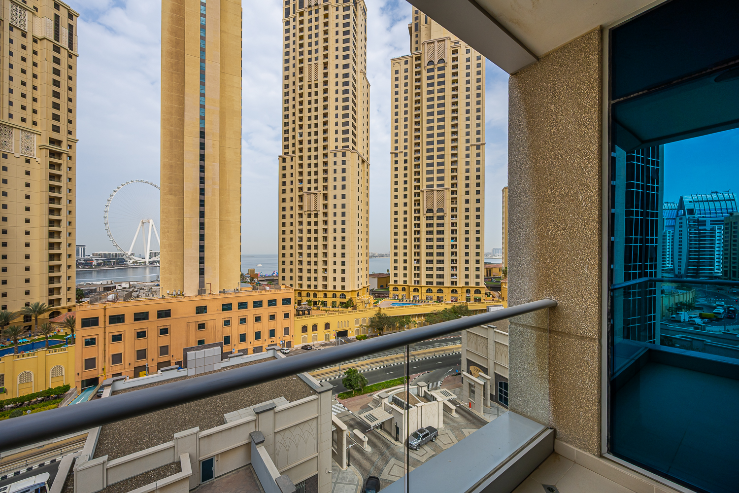 1 Bedroom Apartment in Aurora Tower, Marina Promenade