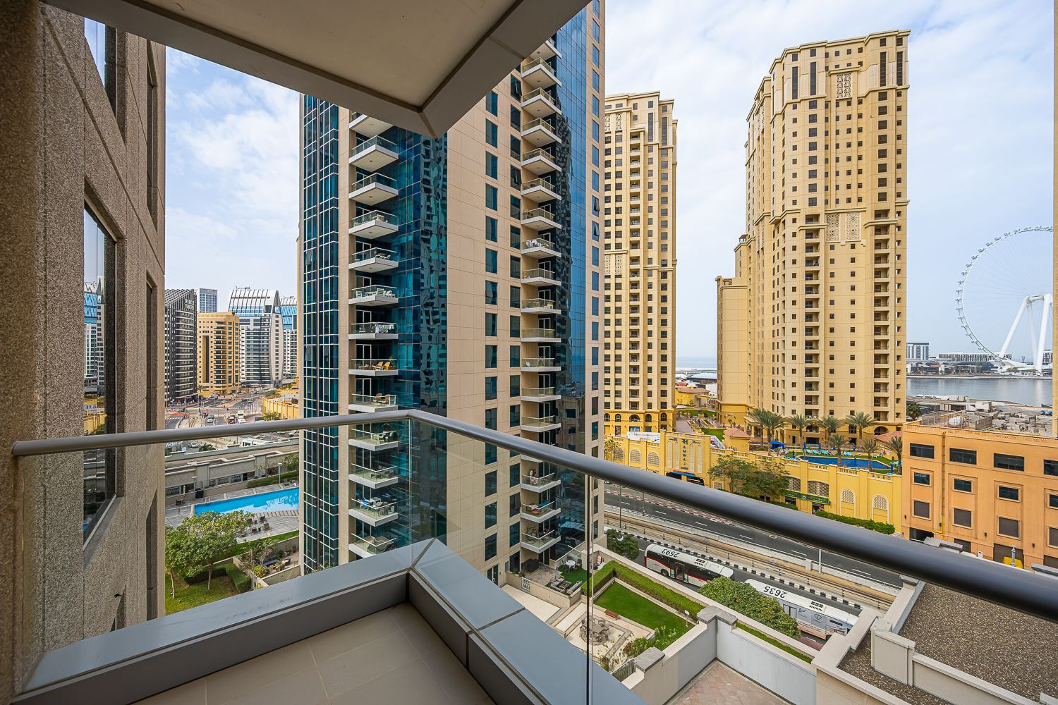 1 Bedroom Apartment in Aurora Tower, Marina Promenade