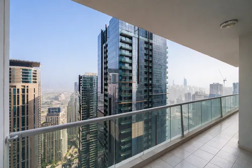 3 Bedrooms Apartment in Emirates Crown