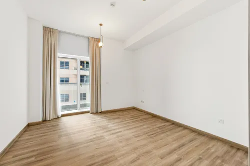 3 Bedrooms Apartment in Emirates Crown