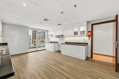 3 Bedrooms Apartment in Emirates Crown