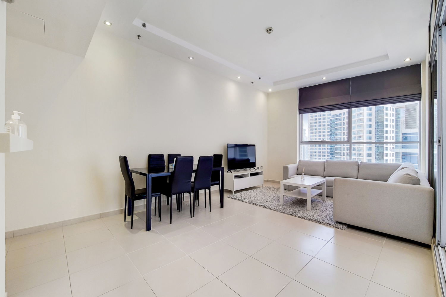 3 Bedrooms Apartment in Skyview Tower