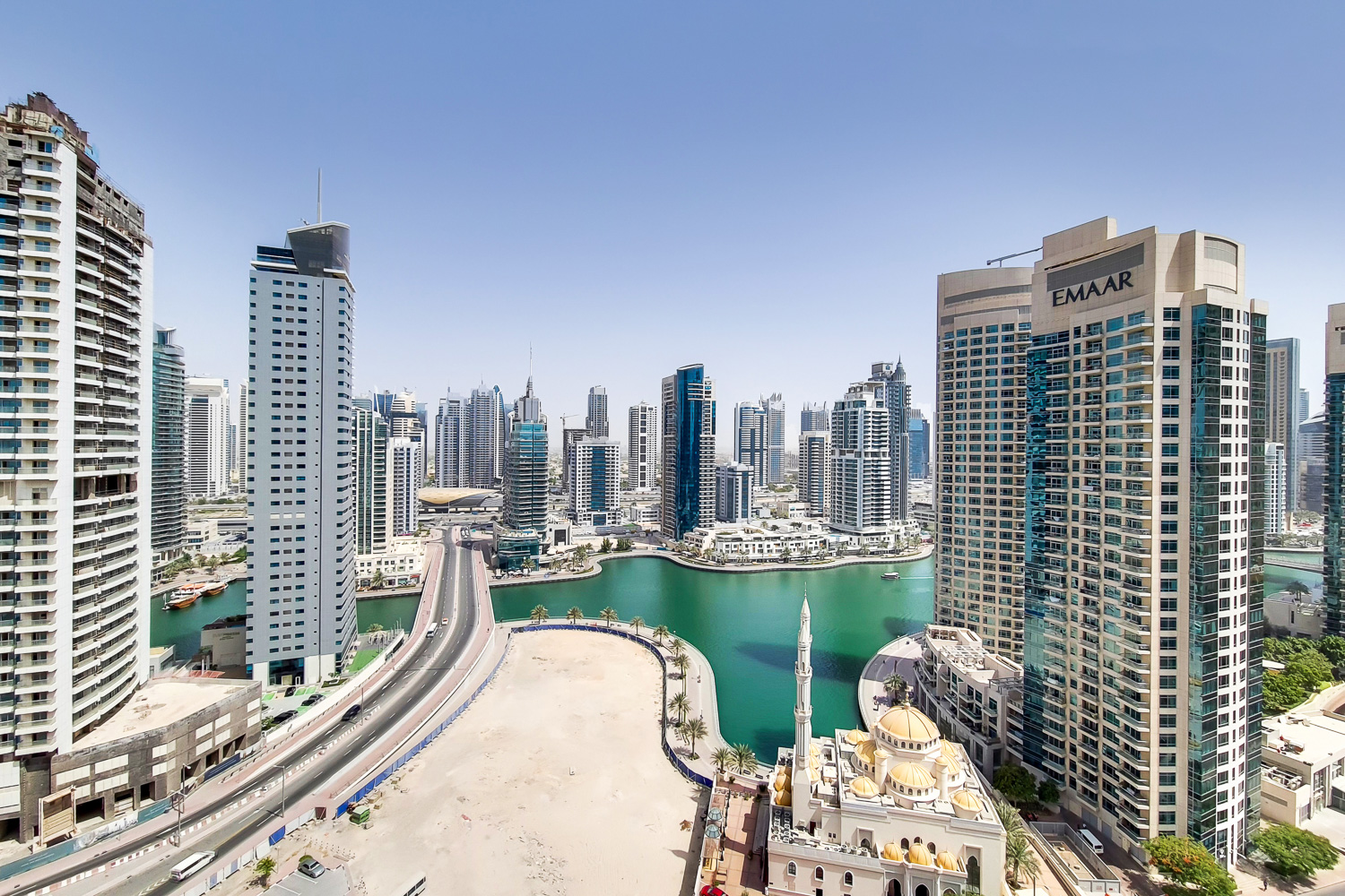 3 Bedrooms Apartment in Skyview Tower