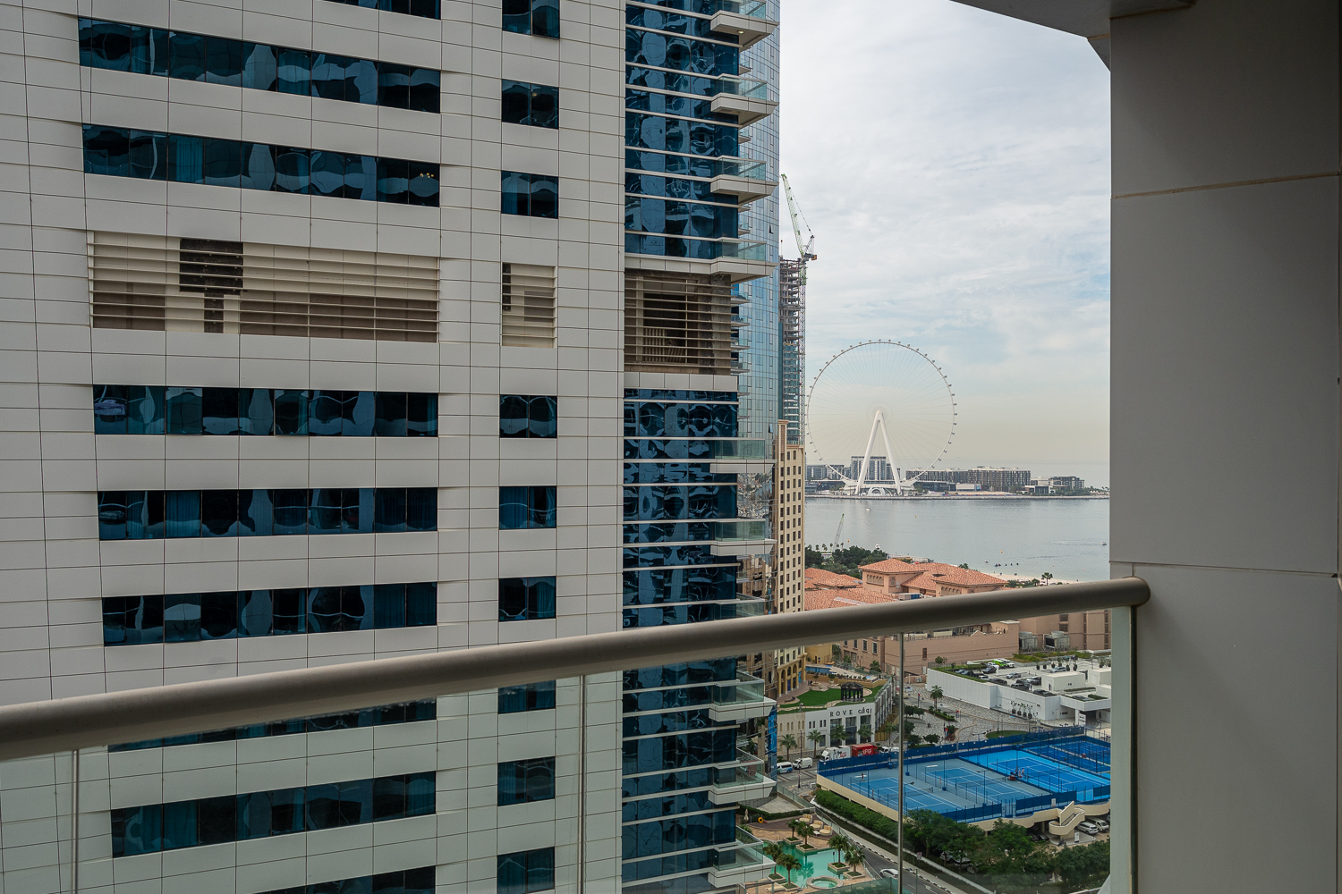 3 Bedrooms Apartment in Skyview Tower