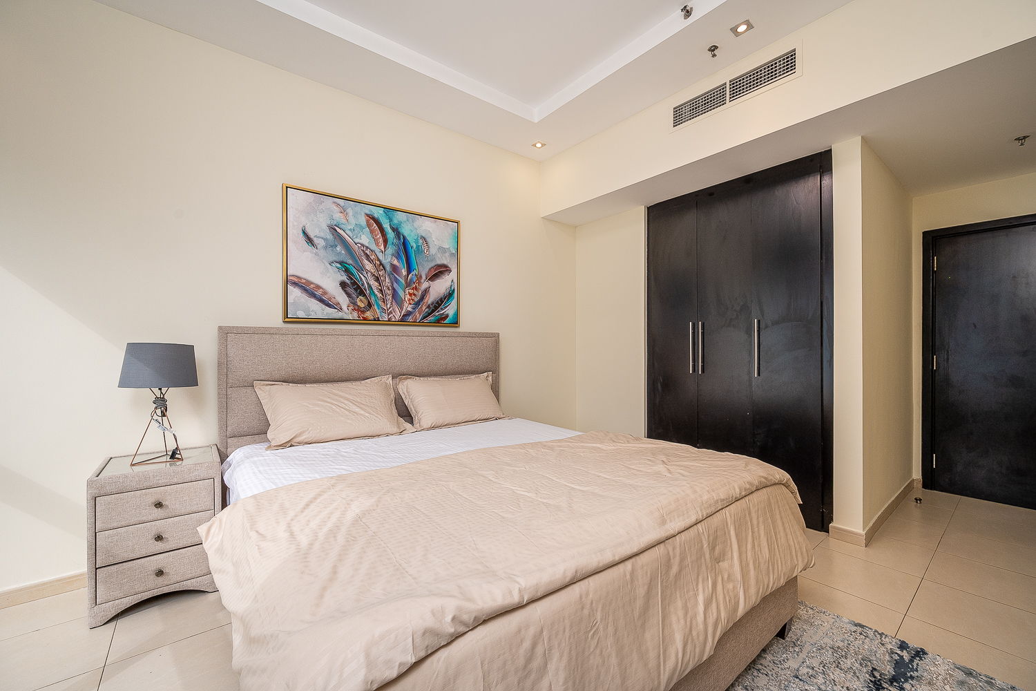 3 Bedrooms Apartment in Skyview Tower