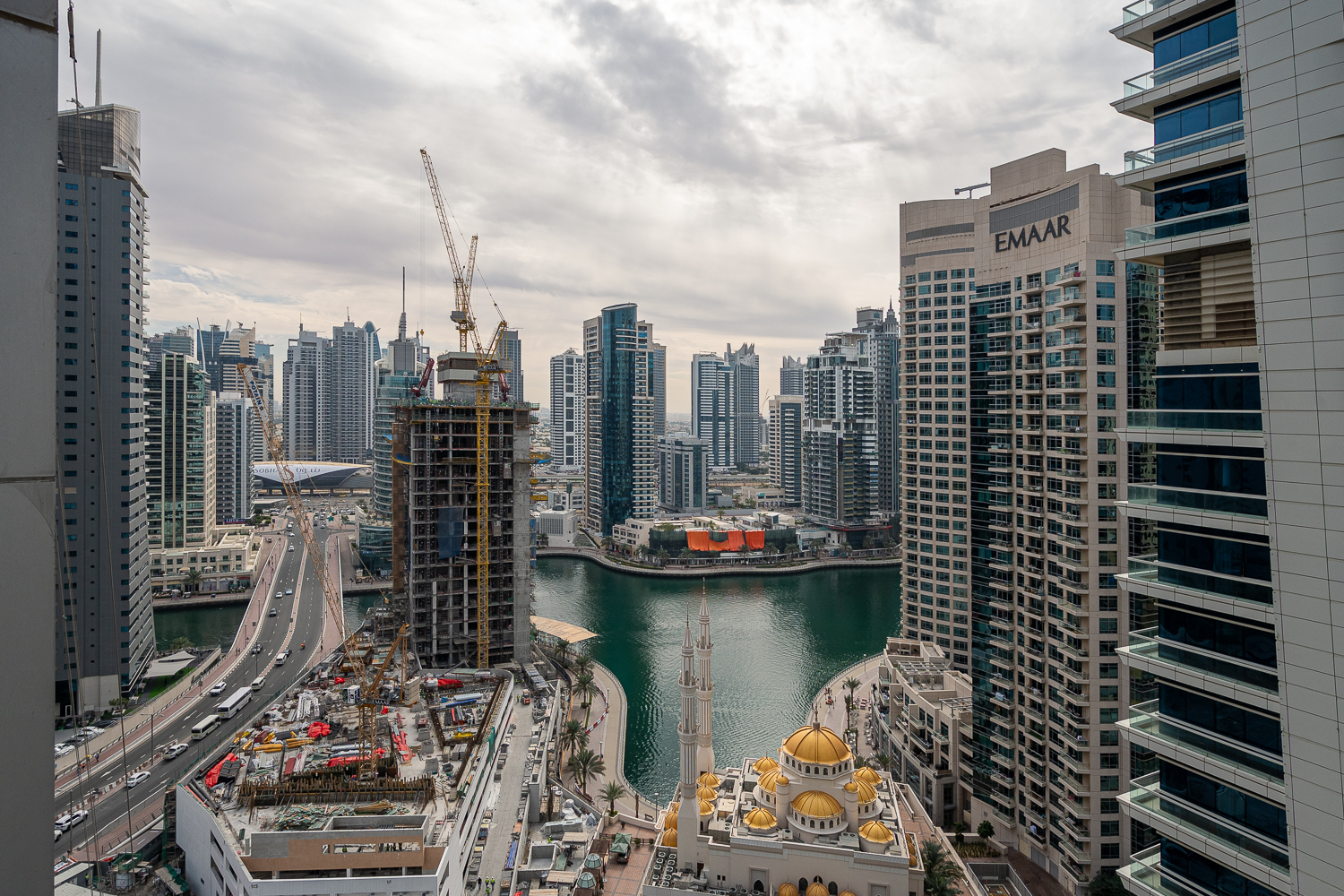 3 Bedrooms Apartment in Skyview Tower