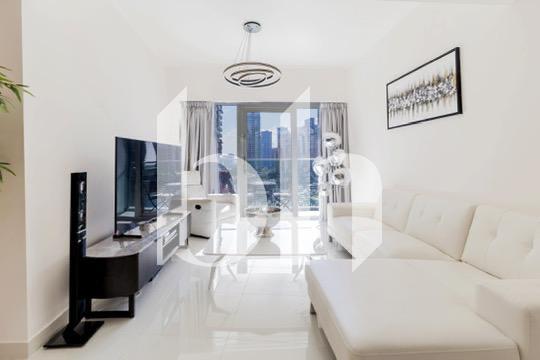 Marina View | Spacious | Vacant