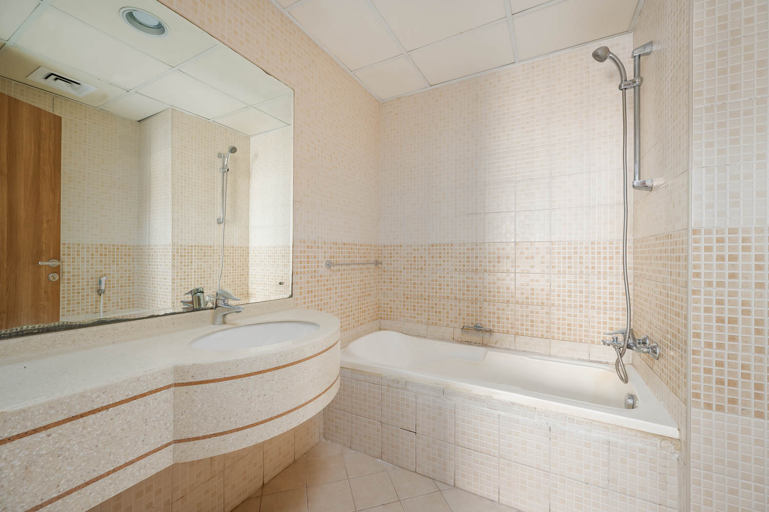 2 Bedrooms Apartment in Sulafa Tower