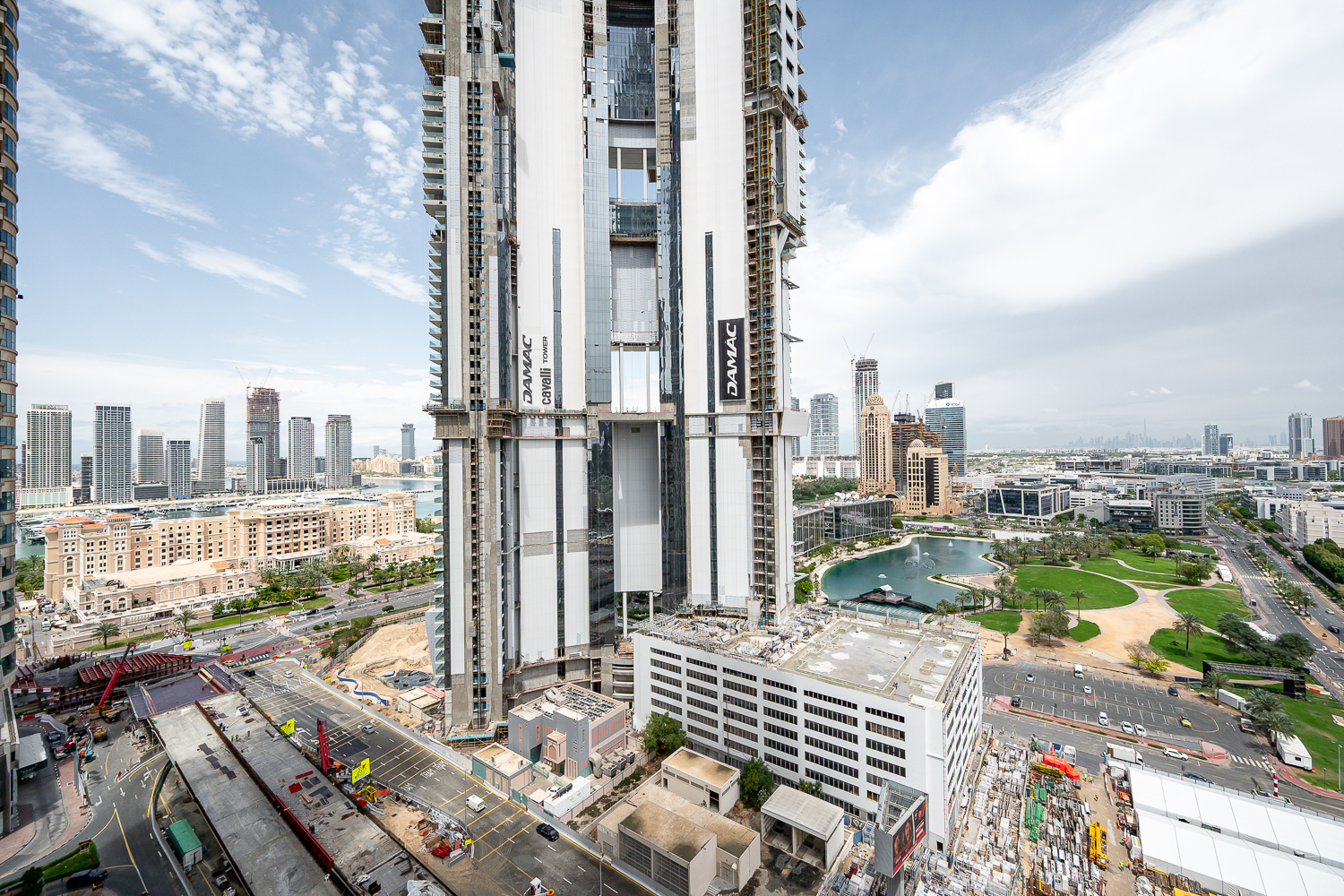 3 Bedrooms Apartment in 23 Marina