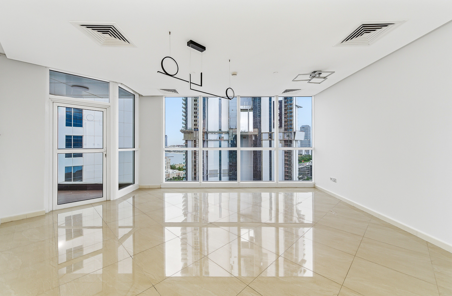 3 Bedrooms Apartment in 23 Marina