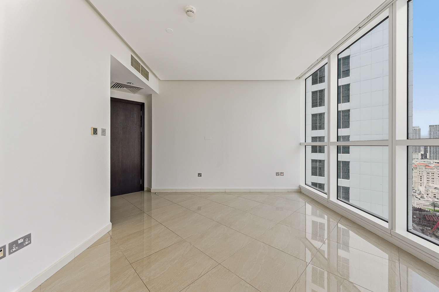 3 Bedrooms Apartment in 23 Marina