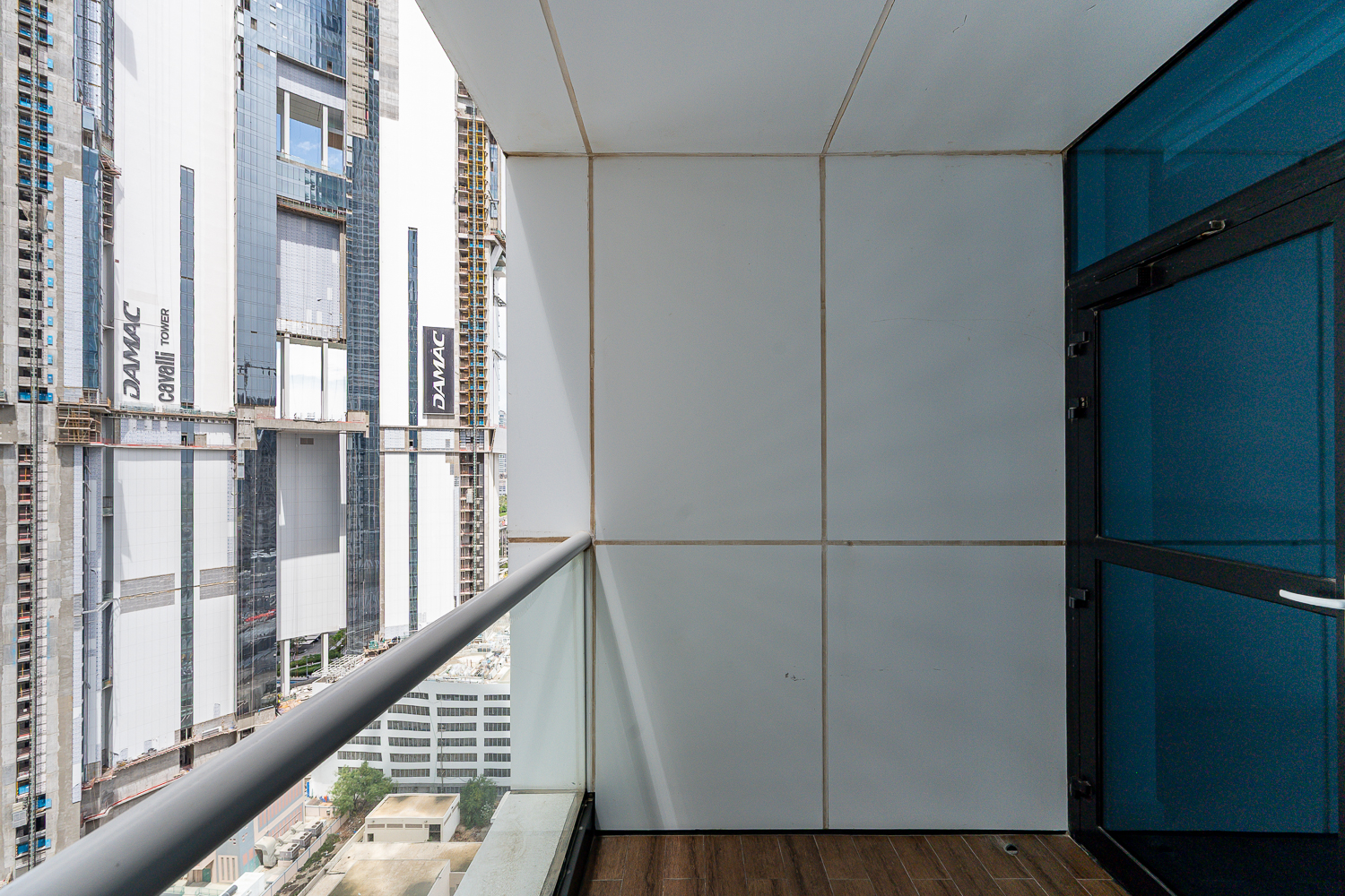 3 Bedrooms Apartment in 23 Marina