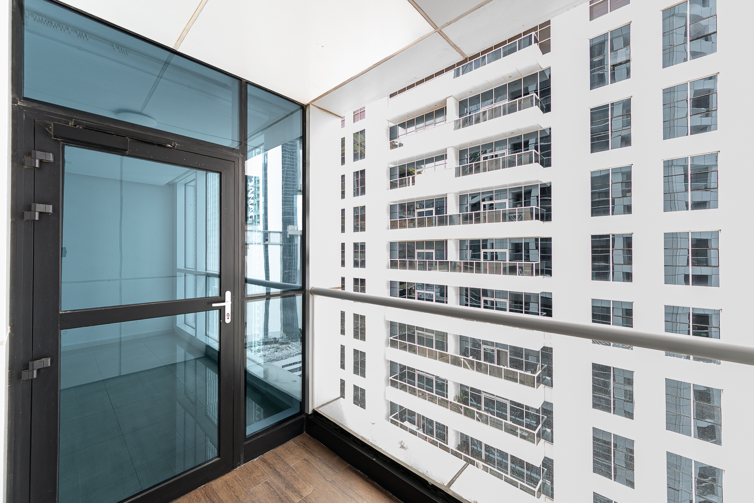 3 Bedrooms Apartment in 23 Marina