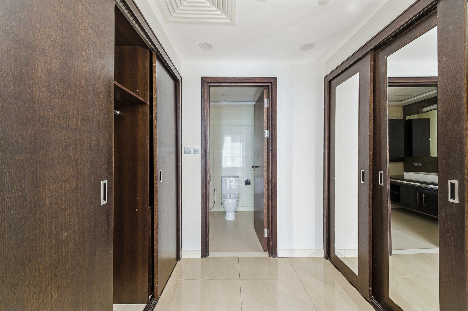 3 Bedrooms Apartment in 23 Marina