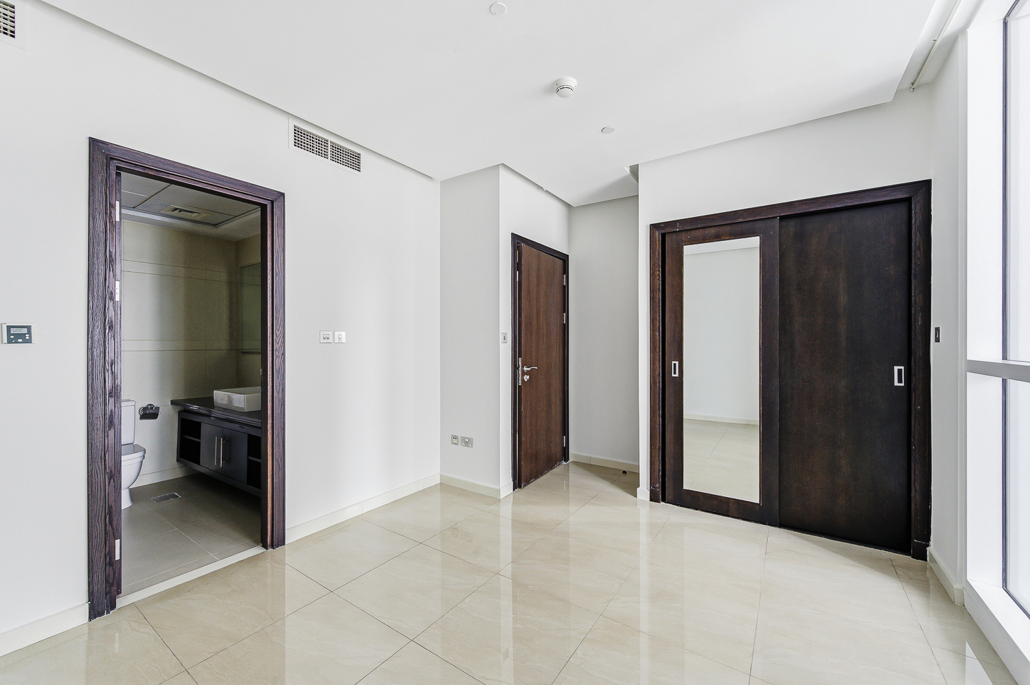 3 Bedrooms Apartment in 23 Marina