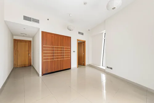 2 Bedrooms Apartment in Trident Bayside
