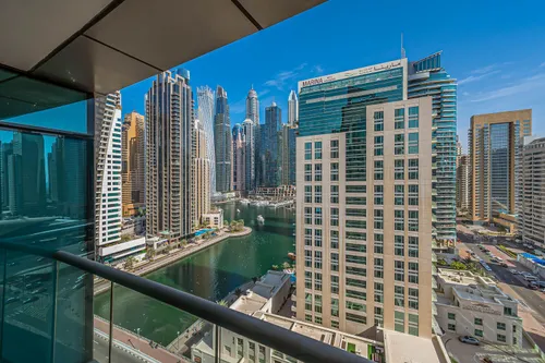 2 Bedrooms Apartment in Trident Bayside