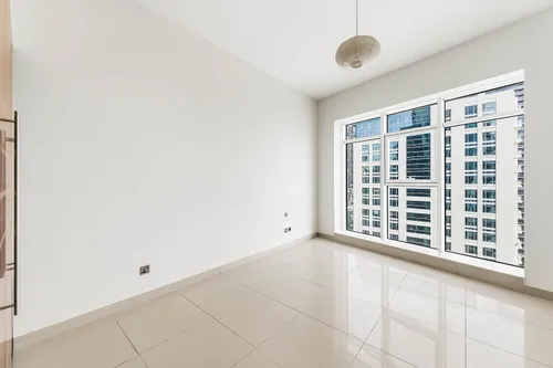 2 Bedrooms Apartment in Trident Bayside