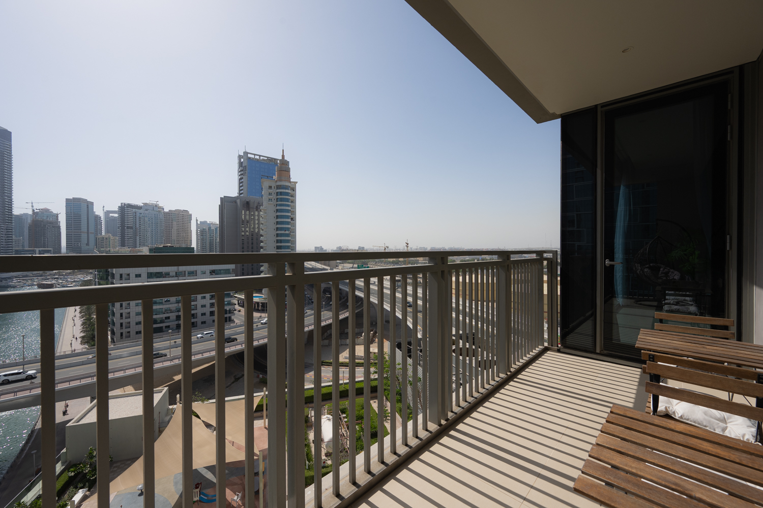 2 Bedrooms Apartment in 5242 Tower 2